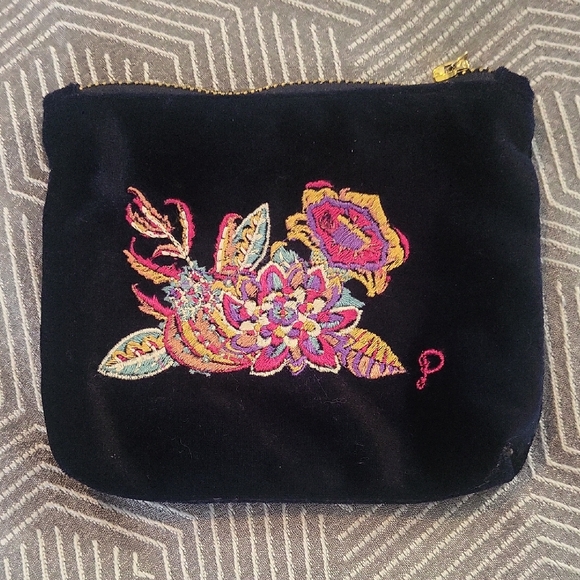 Powder Floral Embroidered Velvet Cosmetic Pouch - Picture 1 of 6